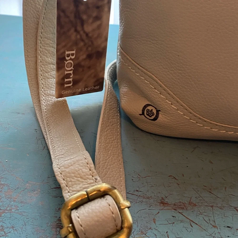 Born Crossbody Leather Bag Dove NWT - Picture 14 of 15
